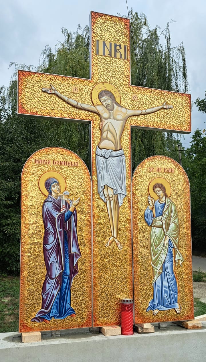 Crucifixion Triptych — Roadside Troiță